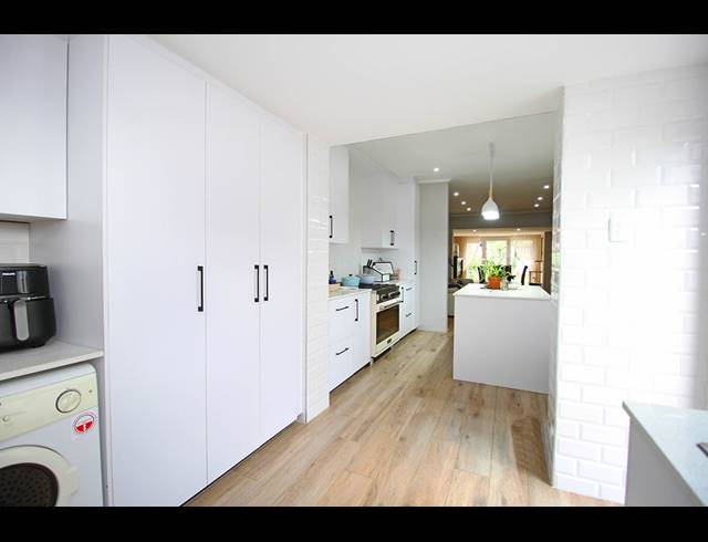 3 BEDROOM HOUSE FOR SALE IN THORNHILL ESTATE